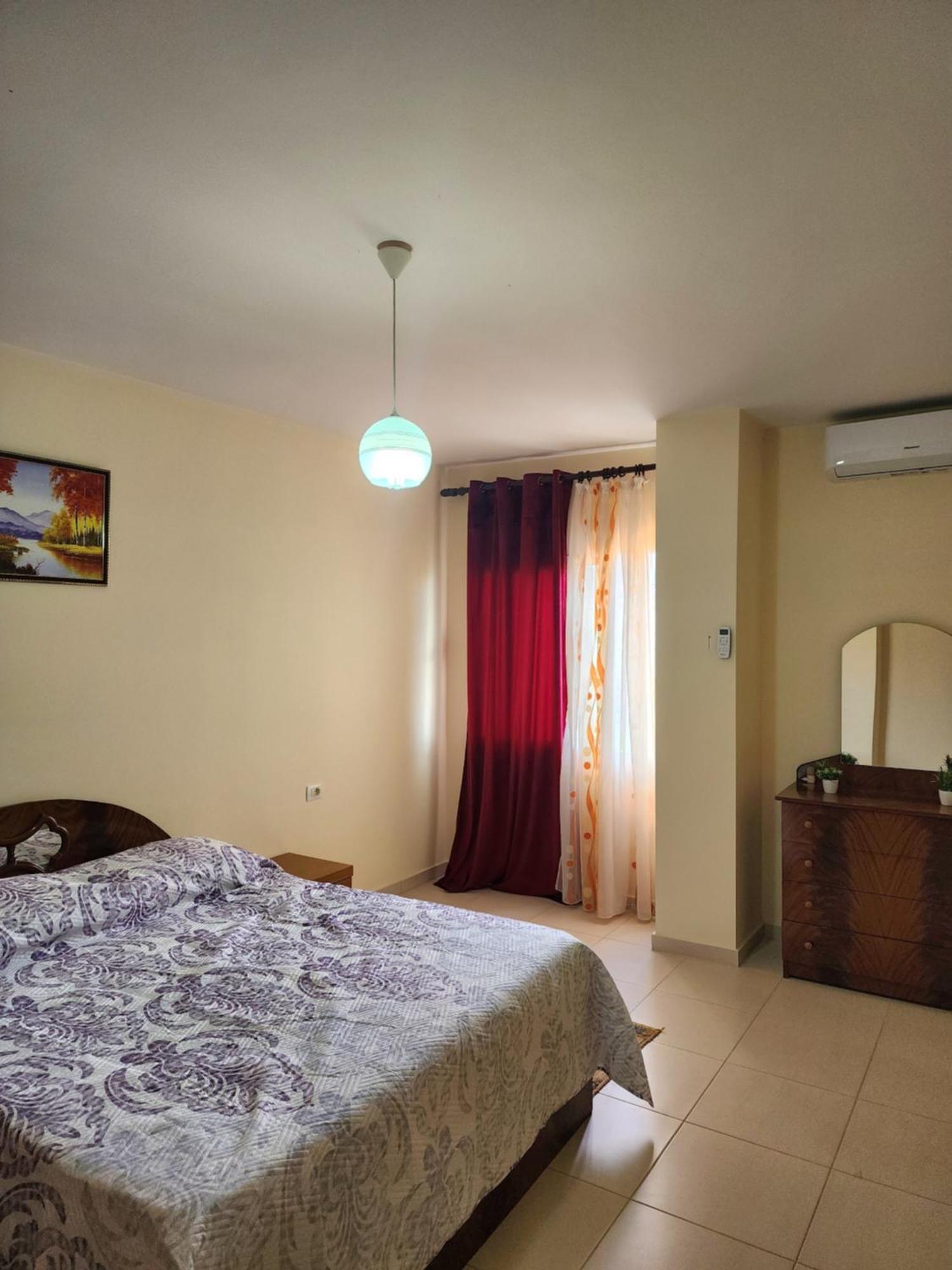 Lucky'S Apartment, A Place To Be Pogradec Esterno foto